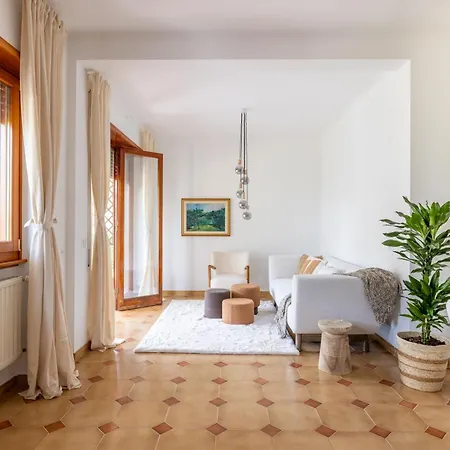 Spaziosa Villa Con Piscina, Bbq E Campi Da Tennis Villa